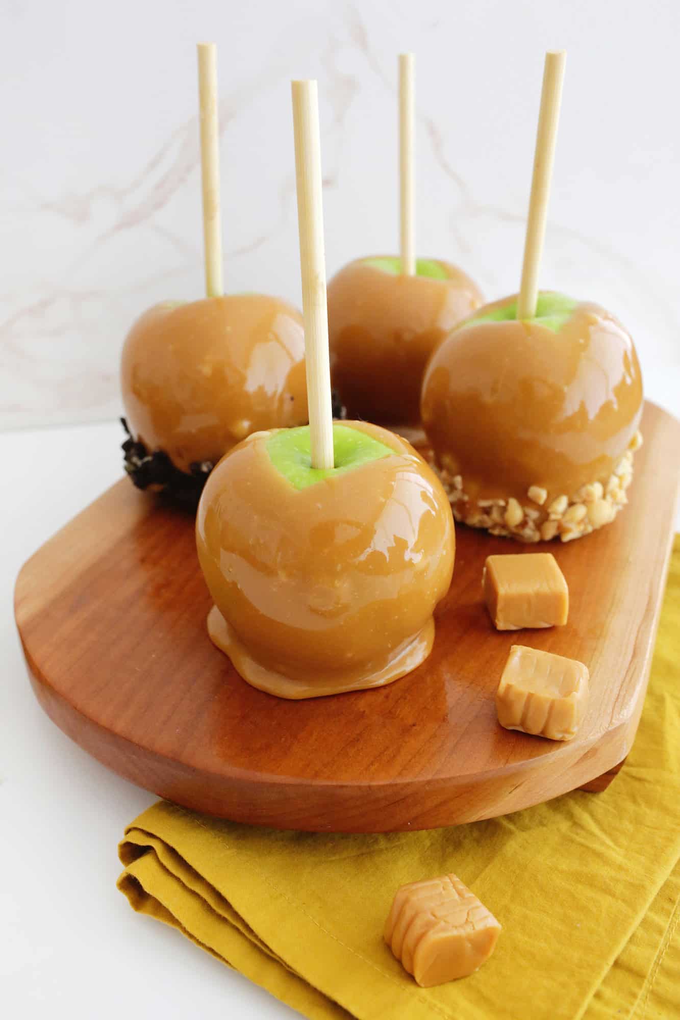 Easy caramel apples with toppings
