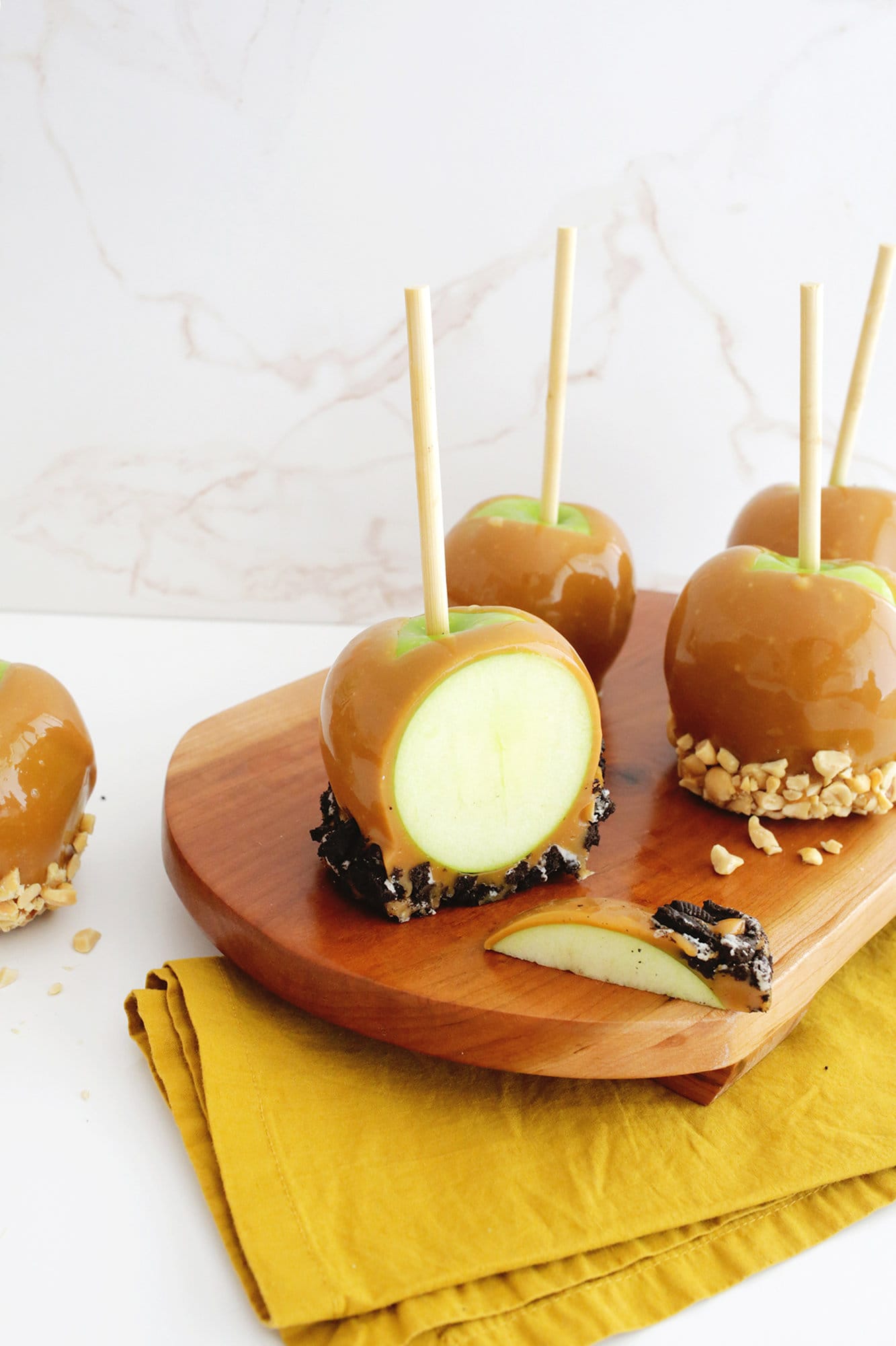 Easy caramel apples with toppings
