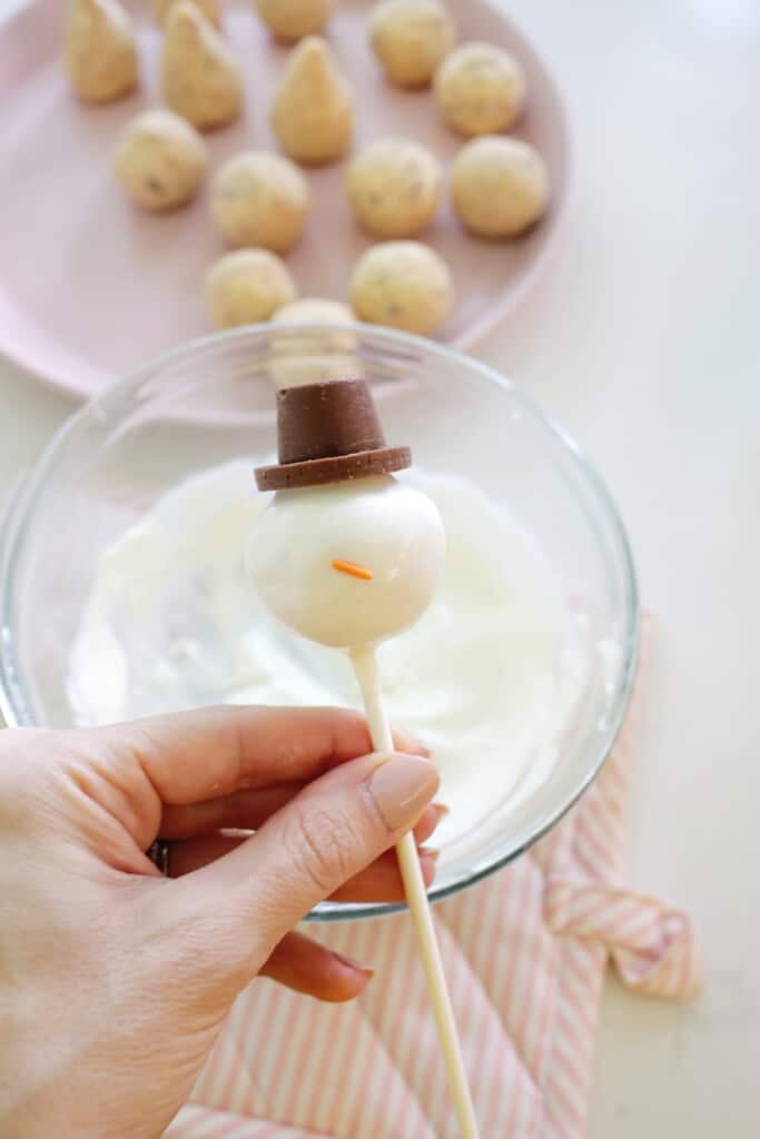 snowman christmas cake pops