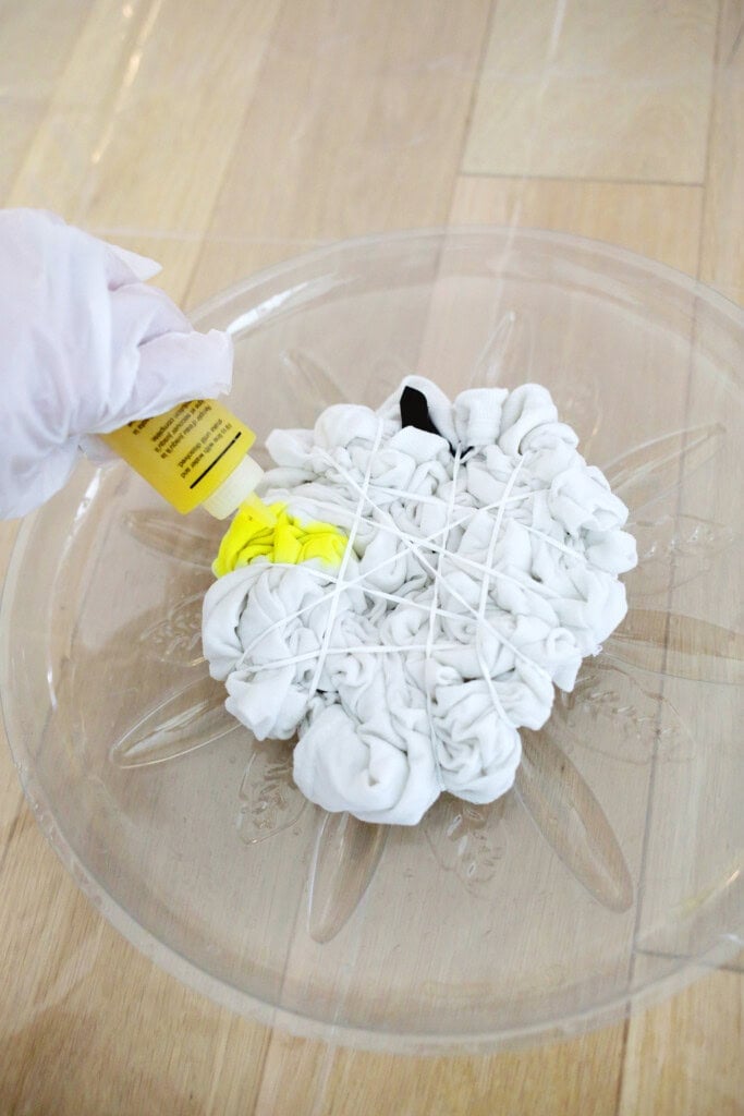 tie dye scrunch pattern